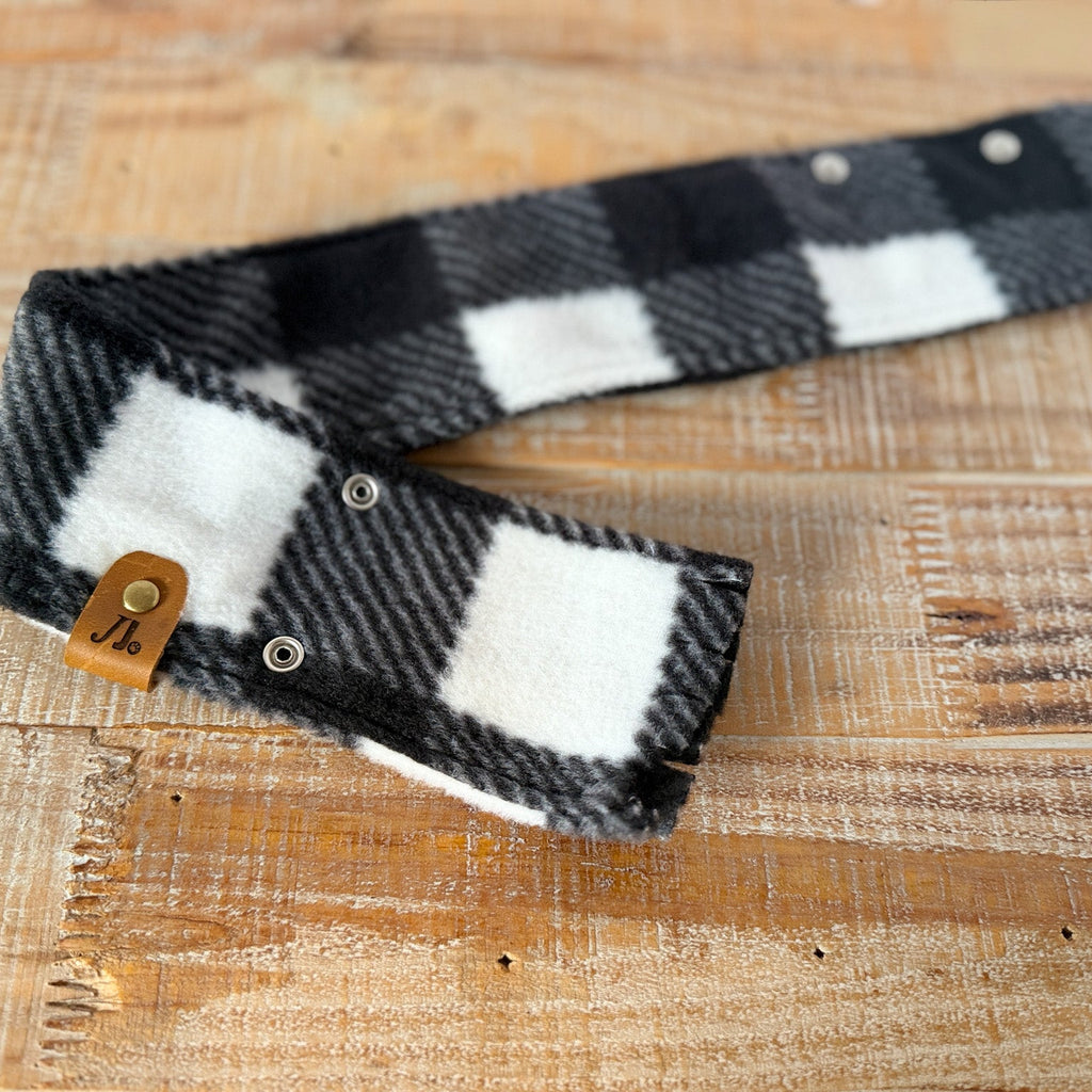 Black/White Buffalo Plaid Pet Scarf, dog fleece scarf with Snaps