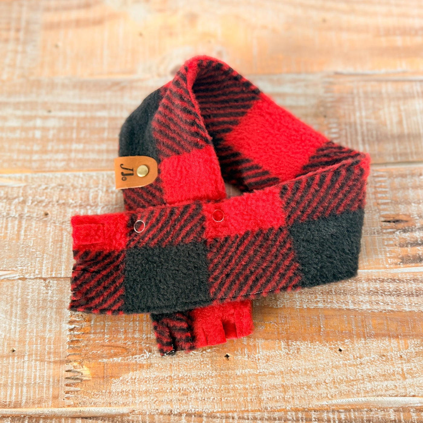 Black/red Buffalo Plaid Pet Scarf, dog fleece scarf with Snaps