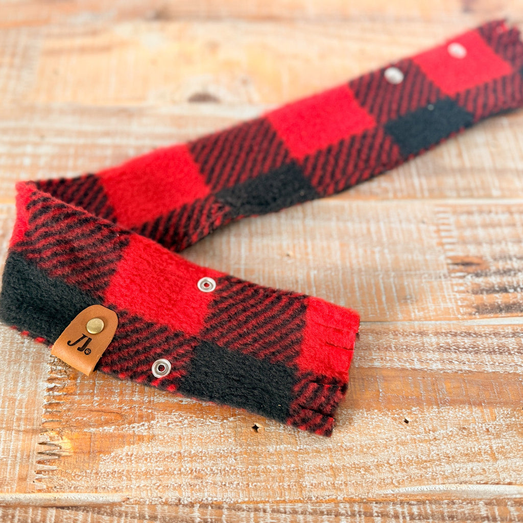 Black/red Buffalo Plaid Pet Scarf, dog fleece scarf with Snaps